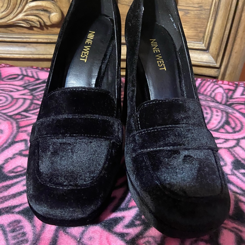 Shoes - Picture 3 of 3